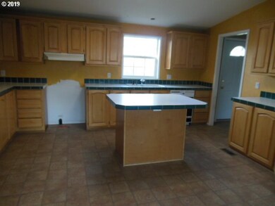 118 SE Kirk Ave, Pendleton, OR 97801 - photo 7