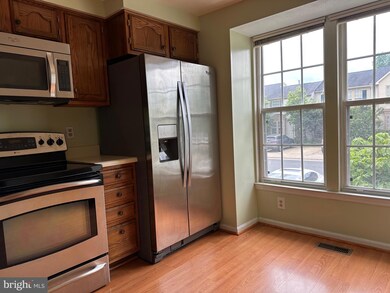 13922 Winding Ridge Ln, Centreville, VA 20121 - photo 5