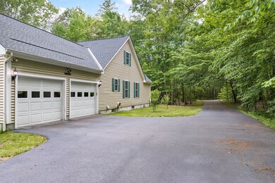 130 N Pembroke Rd, Epsom, NH 03234 - photo 4