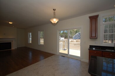 5 Orchard Dr unit 10, MerriMacK, NH 03054 - photo 3