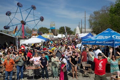 000 Walnut, Tomball, TX 77375 - photo 5