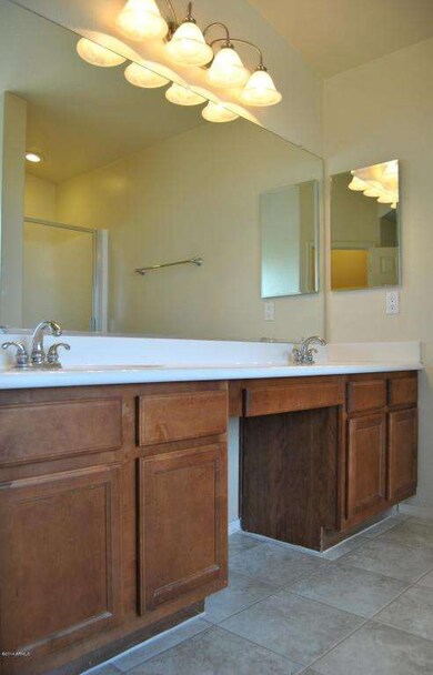 Master Vanity With 2 Sinks!