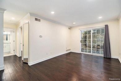 662 Purdy St unit 104, Birmingham, MI 48009 - photo 3