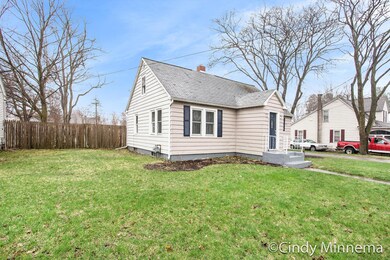 541 W Maple