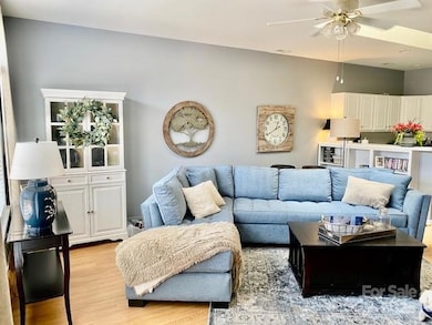 909 Shelton Ct, Wilmington, NC 28412 - photo 3