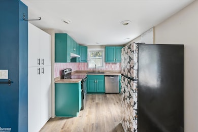 1147 Rinn St, Burton, MI 48509 - photo 6