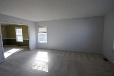 323 Richmond Dr, Jacksonville, NC 28540 - photo 5