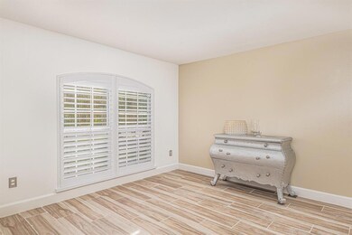 261 SW Inwood Ave-FULL-3