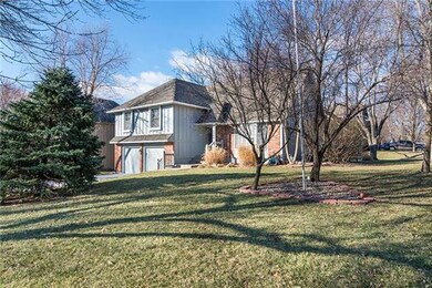 7944 Acuff Ln, Lenexa, KS 66215 - photo 2