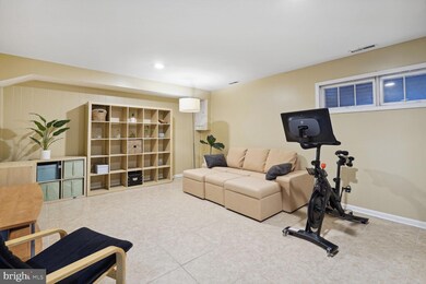 6072 Hardwick Place, Falls Church, VA 22041 - photo 4