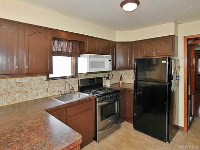 115 E Felton St, North Tonawanda, NY 14120 - photo 7