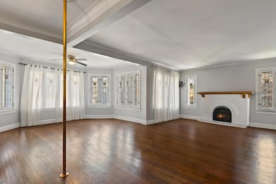 6756 S Oglesby Ave unit 1, Chicago, IL 60649 - photo 4