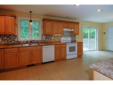 67 Foggs Ln, Seabrook, NH 03874 - photo 3