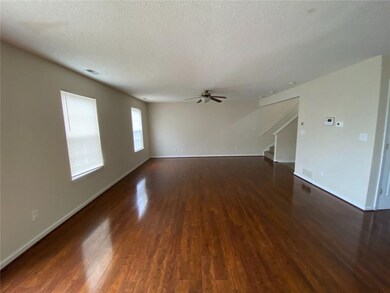 3168 Shadow Bend Dr, Columbus, IN 47201 - photo 2