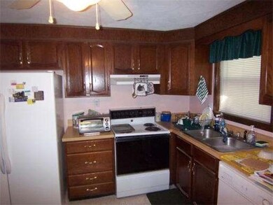 51 Wildcrest Ave, Billerica, MA 01821 - photo 7