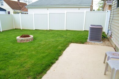 4173 Dixie Ct, Columbus, OH 43228 - photo 4