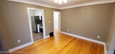 907 E 5th St unit Lower, Royal Oak, MI 48067 - photo 4