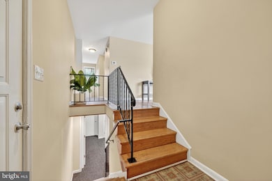 1910 Kent Village Dr, Hyattsville, MD 20785 - photo 2