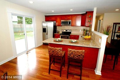 814 S Cypress Ct, Sterling, VA 20164 - photo 5