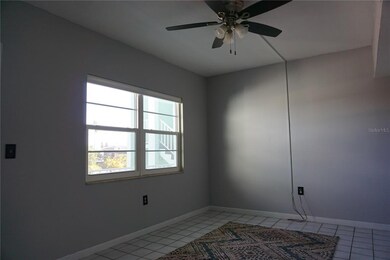 8200 Bayshore Dr unit 5, Treasure Island, FL 33706 - photo 6
