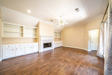 8018 Oakwood Garden St, Houston, TX 77040 - photo 7