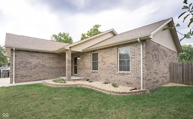 828 Phillips Ln, Seymour, IN 47274 - photo 5