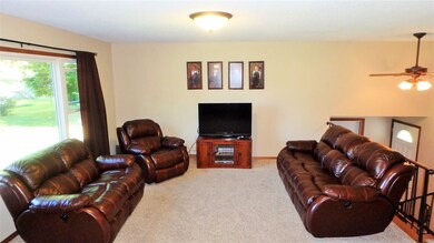 119 Cedar Crest Dr, Cedar Falls, IA 50613 - photo 2