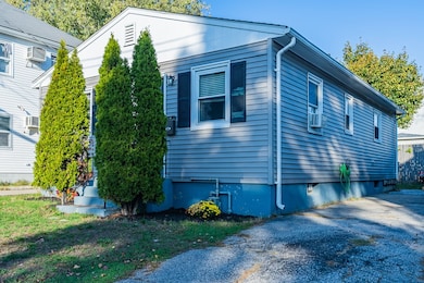 21 Princess Ave, Cranston, RI 02920 - photo 2