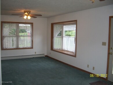 255 Bittenbender Dr, Stroudsburg, PA 18360 - photo 3