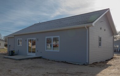 228 W Plum St, Argos, IN 46501 - photo 2