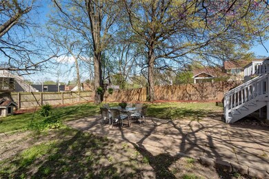 Large, deep, fenced back yard!