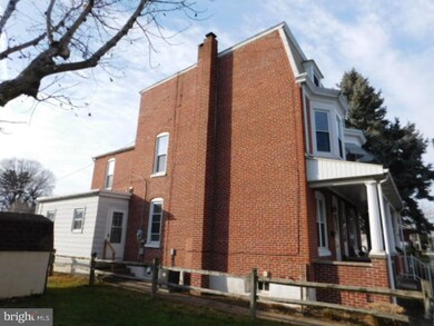 206 Raymond St, Reading, PA 19605 - photo 3