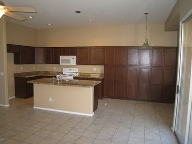 LEV-ORAIBI- Kitchen _3