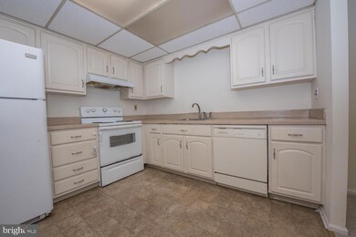 202 Danor Ct, Chesterbrook, PA 19087 - photo 4