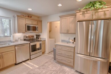 Kitchen (2)