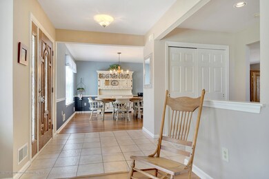 24 Crater Lake Rd Howell NJ-large-013-19