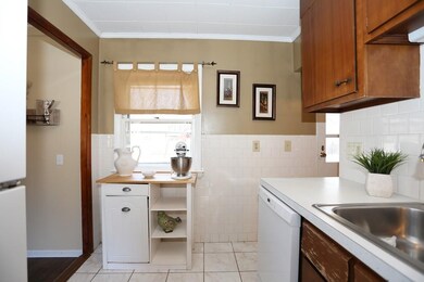 53 Baldwin Ave, Framingham, MA 01701 - photo 5