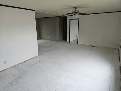 16031 Beech Daly Rd unit 174, Taylor, MI 48180 - photo 5