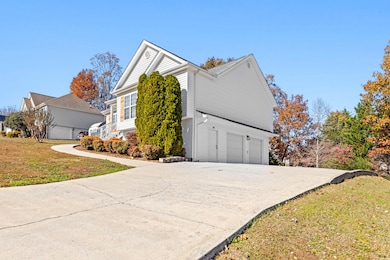 6183 Gibbs Ln, Ooltewah, TN 37363 - photo 4