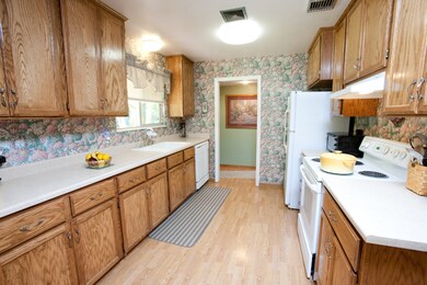 plenty of cabinet space