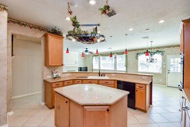 23922 Dorrington Estates Ln, Conroe, TX 77385 - photo 7