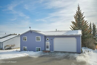 641 Rangeview-50