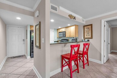 5-web-or-mls-2046 E Beach Blvd apt 5