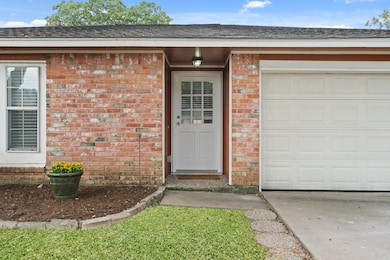2213 Baylor Dr, Katy, TX 77493 - photo 2