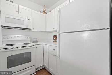 1736 Willard St NW unit 506, Washington, DC 20009 - photo 2