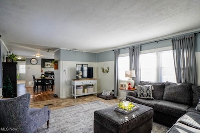 18592 Edwards Rd unit 94, Doylestown, OH 44230 - photo 5