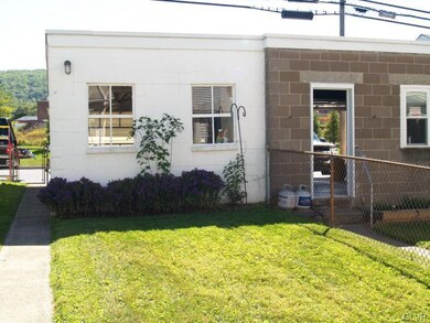 734 Chestnut St, Emmaus, PA 18049 - photo 4