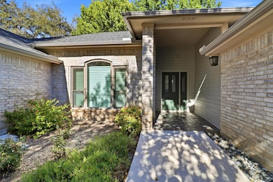 324 Meadowlakes Dr, Meadowlakes, TX 78654 - photo 2