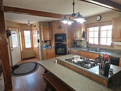 1808 8th Ave, Belle Plaine, IA 52208 - photo 7