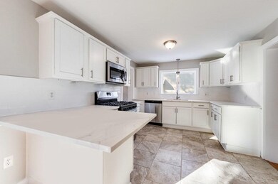 30 Craig St, Springfield, MA 01108 - photo 5